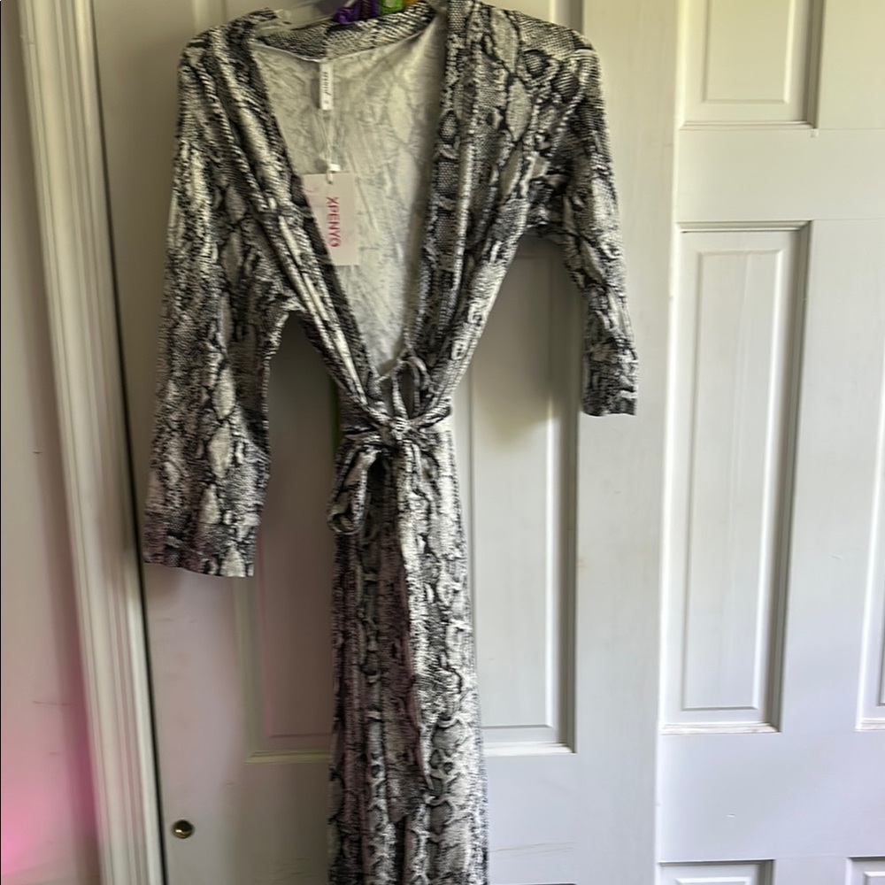 Chic Snakeskin Print Wrap Dress size small